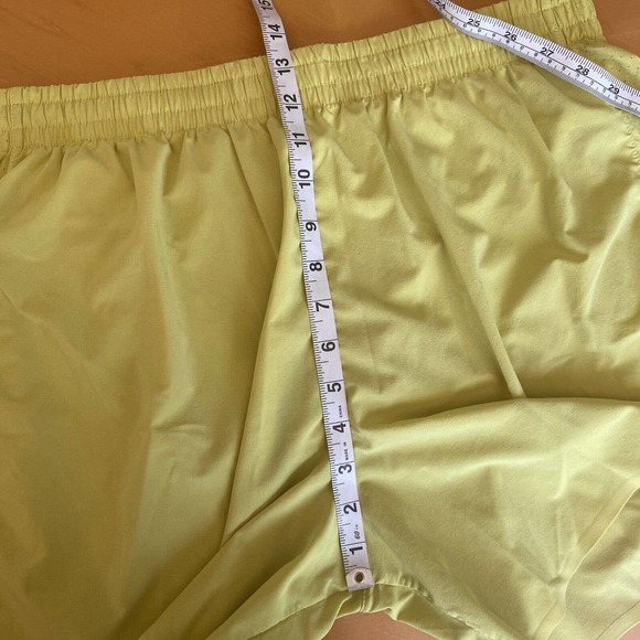 Fabletics Womens Size XXL Athletic Lined Shorts Yellow Back Pocket Reflector GUC - Picture 13 of 14